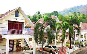 Honey Moon Villas Athirapilly